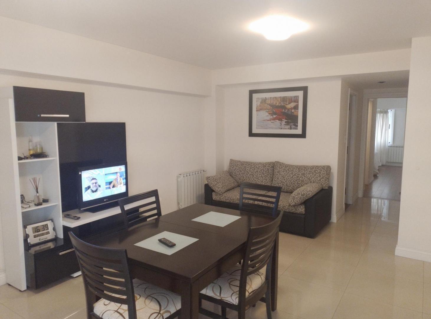 Foto de Temporada - departamento de 2 ambientes con cochera a la calle - Santa, imagen 3