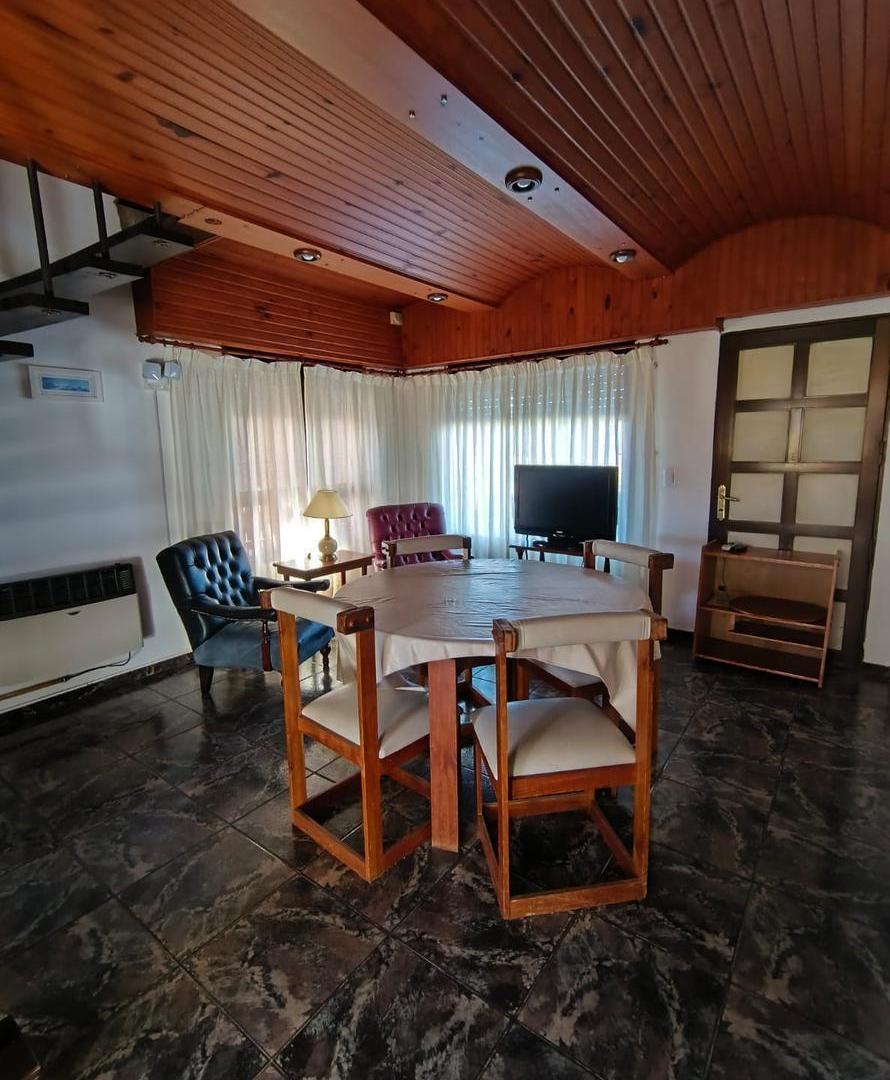 Foto de Venta chalet de 4 ambientes mas depto - Corbeta Uruguay 6900 - Barrio, imagen 5