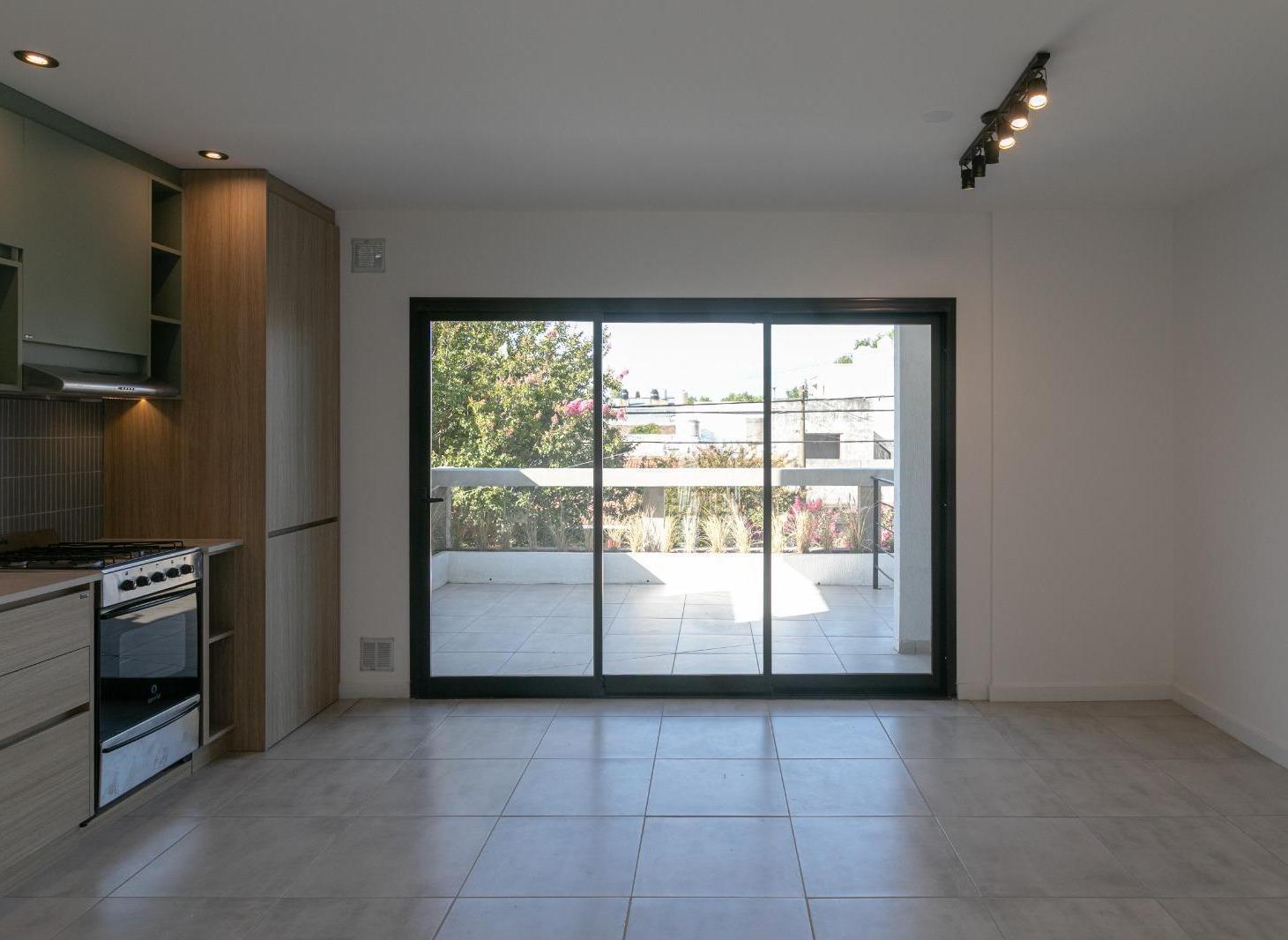 Foto de Venta de PH - 2 ambientes - a la calle - con terraza y parrilla - San, imagen 3