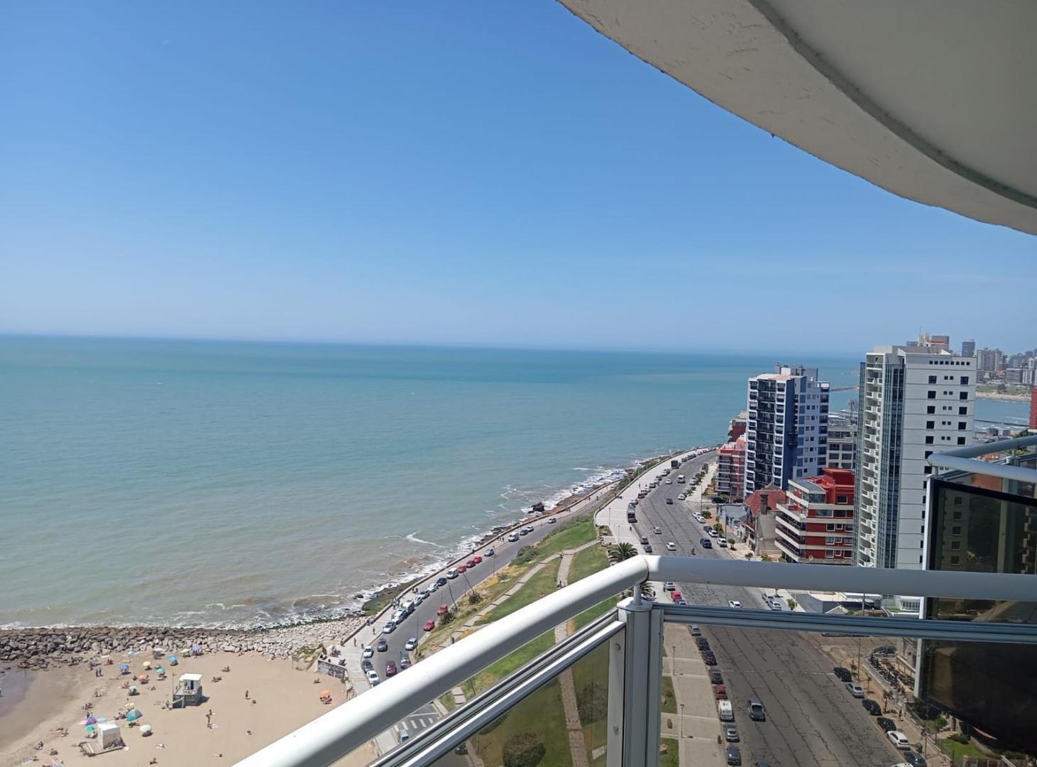 Foto de Temporada - depto 4 ambientes con cochera doble - Vista al Mar - La, imagen 2