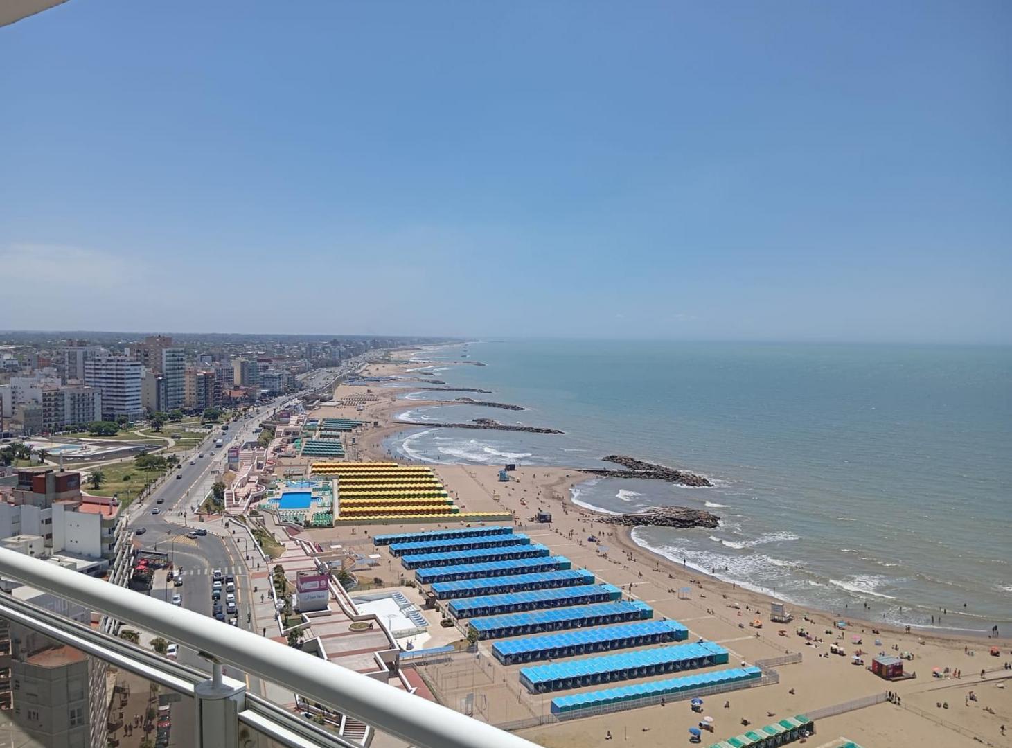 Foto de Temporada - depto 4 ambientes con cochera doble - Vista al Mar - La, imagen 1