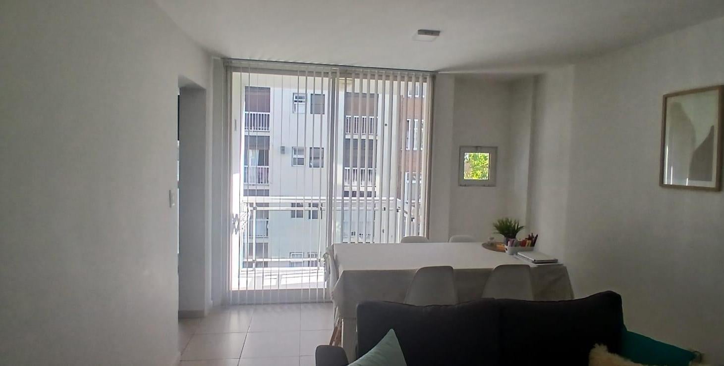Foto de Venta de departamento - 2 ambientes - habitación en suite - balcón, imagen 2