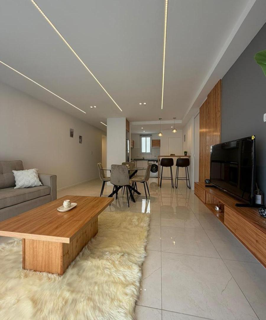 Foto de Venta de departamento - 3 ambientes - A la calle - Con balcón saliente, imagen 4