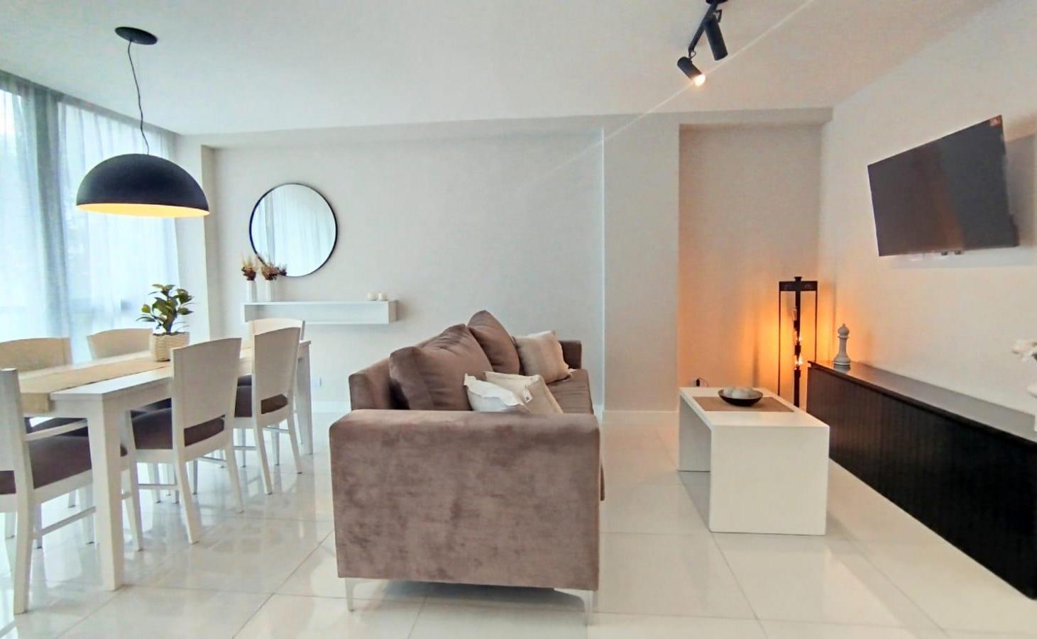 Foto de Venta de departamento - 3 ambientes - Balcón a la calle - Baulera, imagen 1