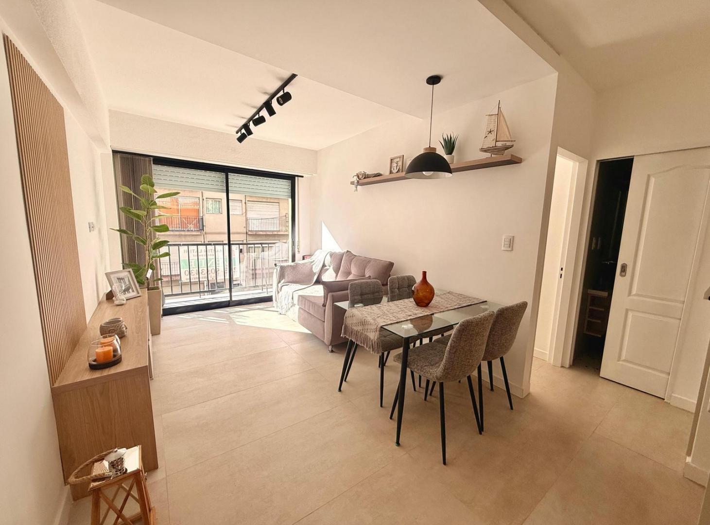 Foto de Venta de departamento - 2 ambientes - A la calle - Con balcón saliente, imagen 4