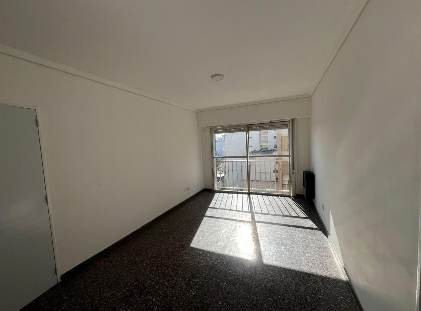 Foto de Venta de departamento - 2 ambientes - A la calle - Macrocetro - 25 de, imagen 1