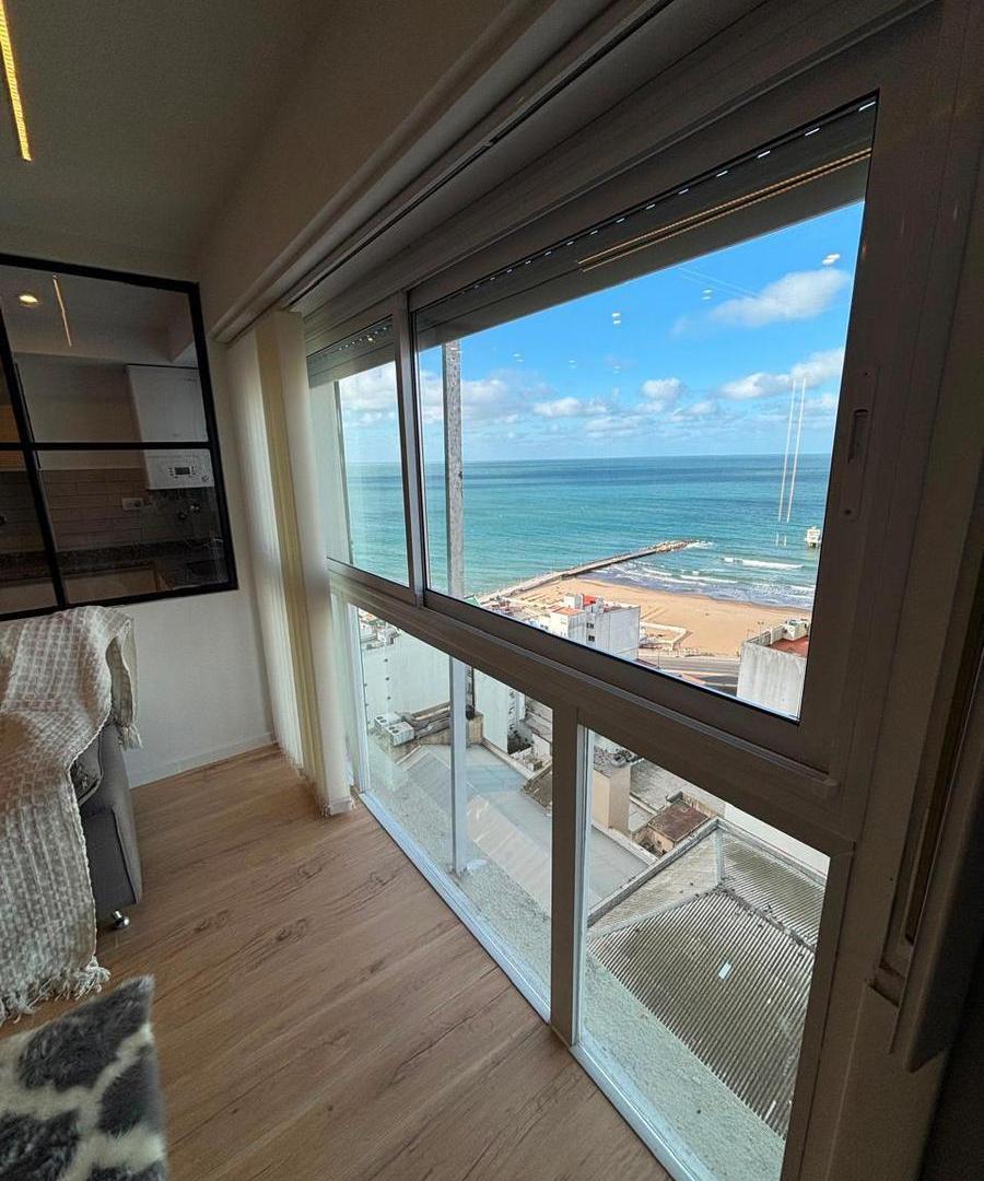 Foto de Venta de departamento - 3 ambientes - A la calle - vista al mar, imagen 2