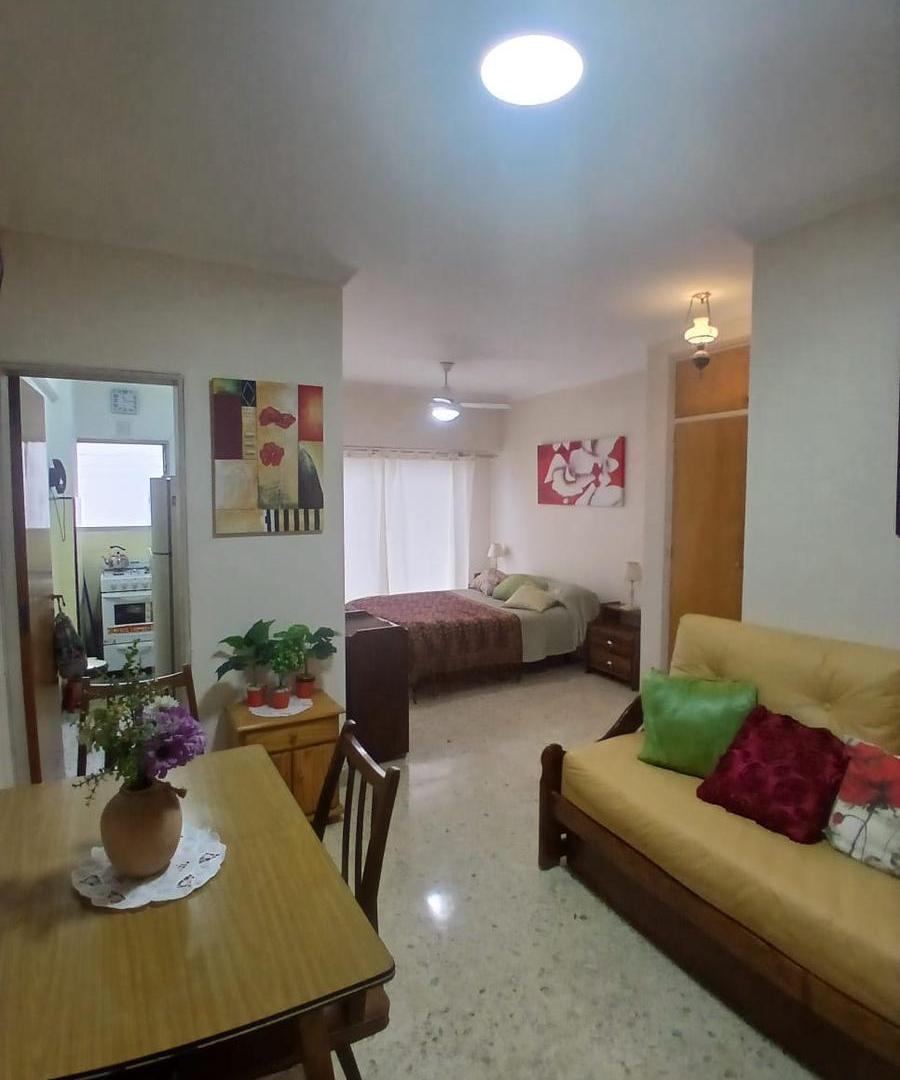 Foto de Venta de departamento - 1 ambiente - A la calle - Av Colon 2500 - Plaza, imagen 1