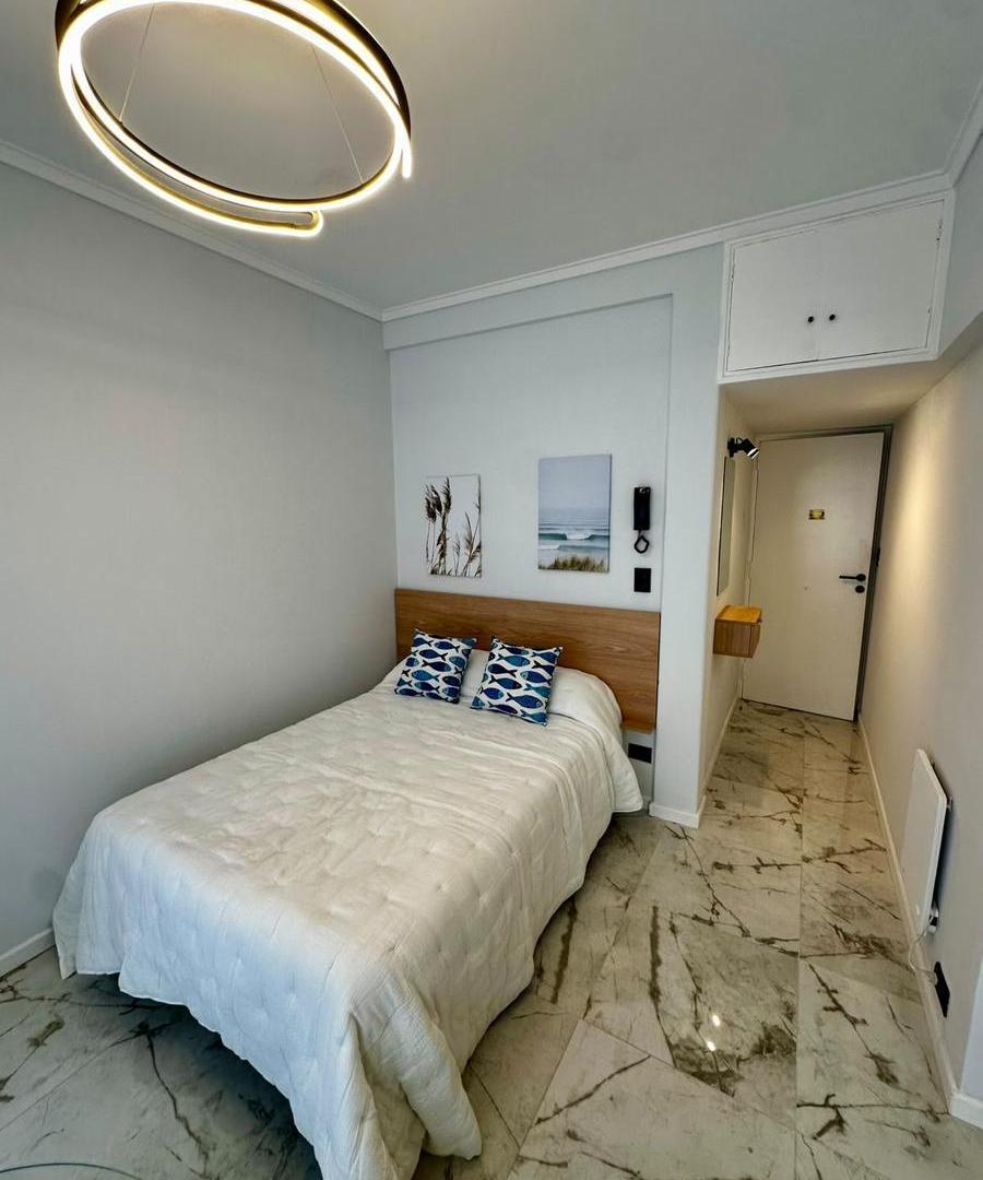 Foto de Venta de departamento - 1 ambiente - Al lateral - Con balcón francés, imagen 2