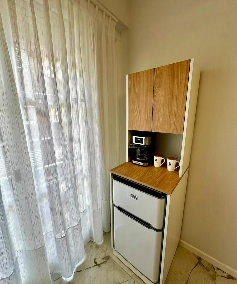 Foto de Venta de departamento - 1 ambiente - Al lateral - Con balcón francés, imagen 3