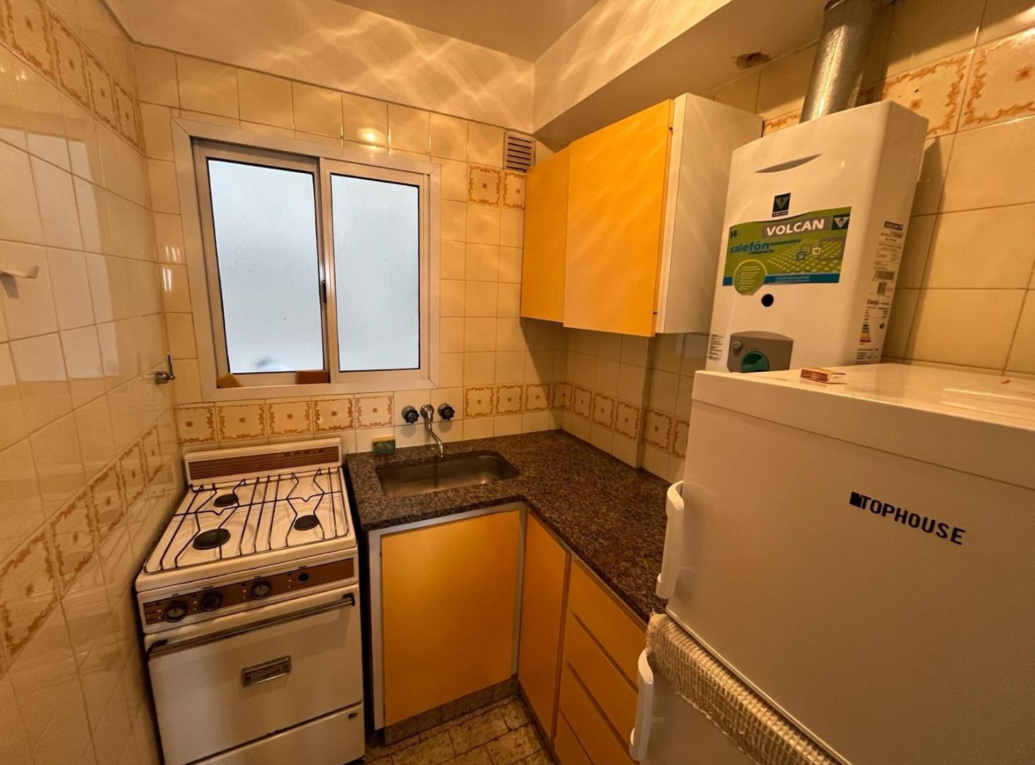 Foto de Venta de departamento 1 ambiente - Lateral - Santa Fe 2300, imagen 2