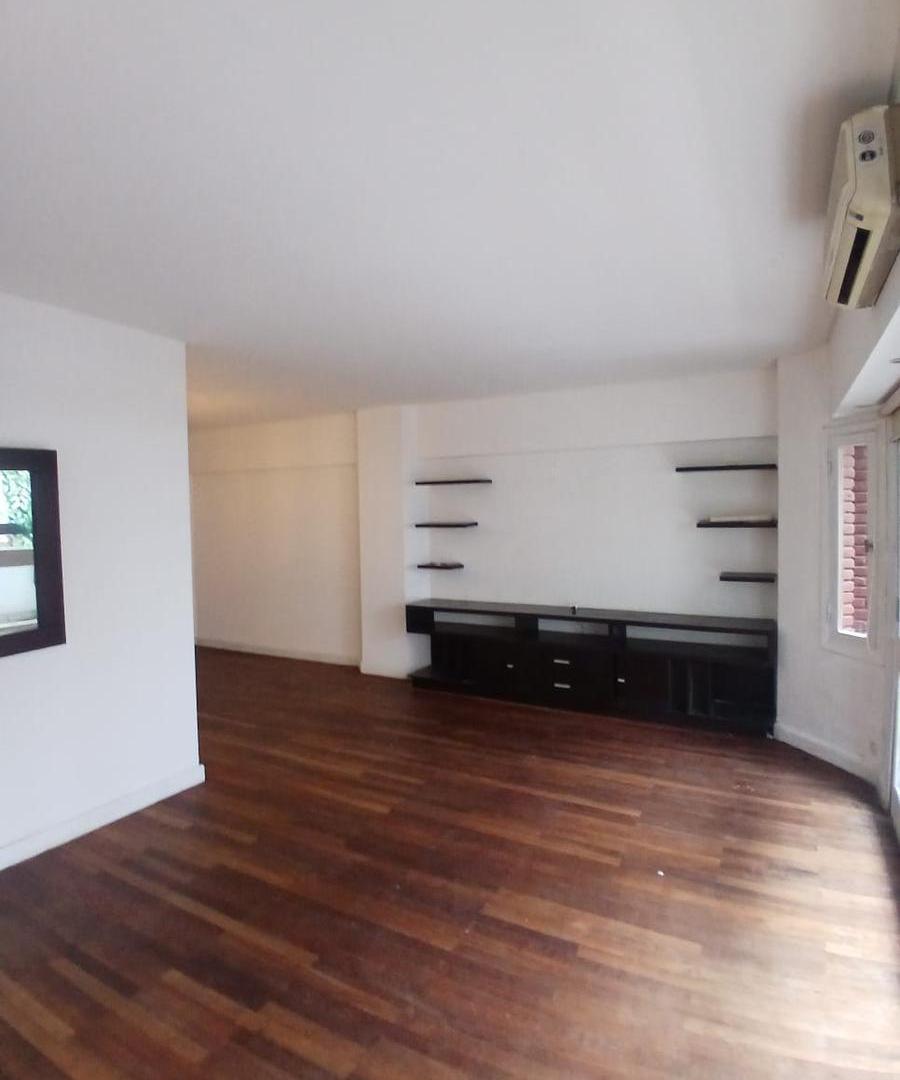 Foto de Alquiler de departamento 3 ambientes con dependencia - Balcón a la, imagen 5