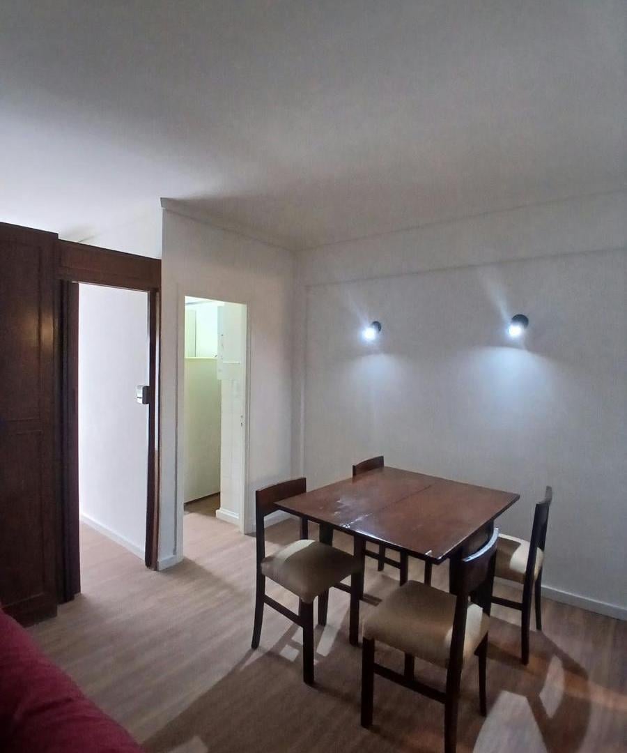 Foto de Venta de departamento 1 ambiente dividido - A la calle - Con balcón, imagen 1