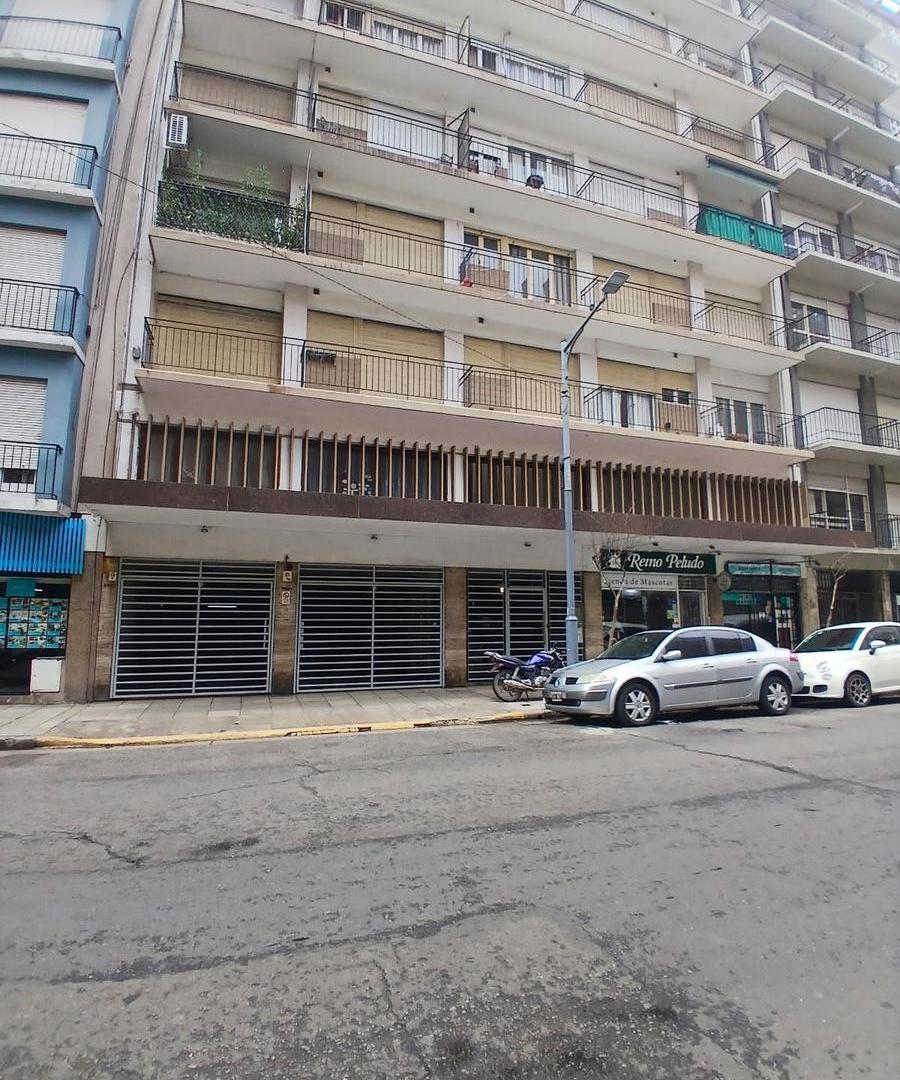 Foto de Venta de departamento 1 ambiente dividido - A la calle - Con balcón, imagen 2