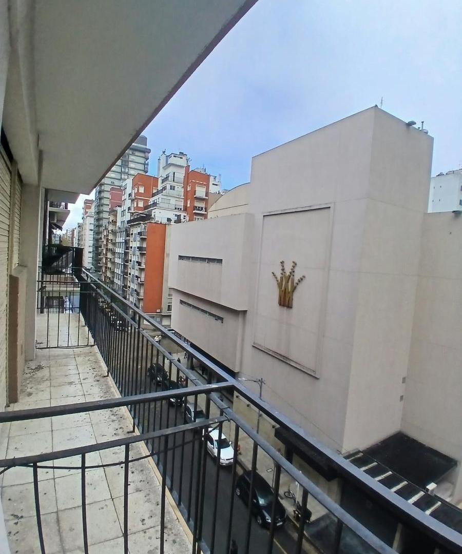 Foto de Venta de departamento 1 ambiente dividido - A la calle - Con balcón, imagen 3