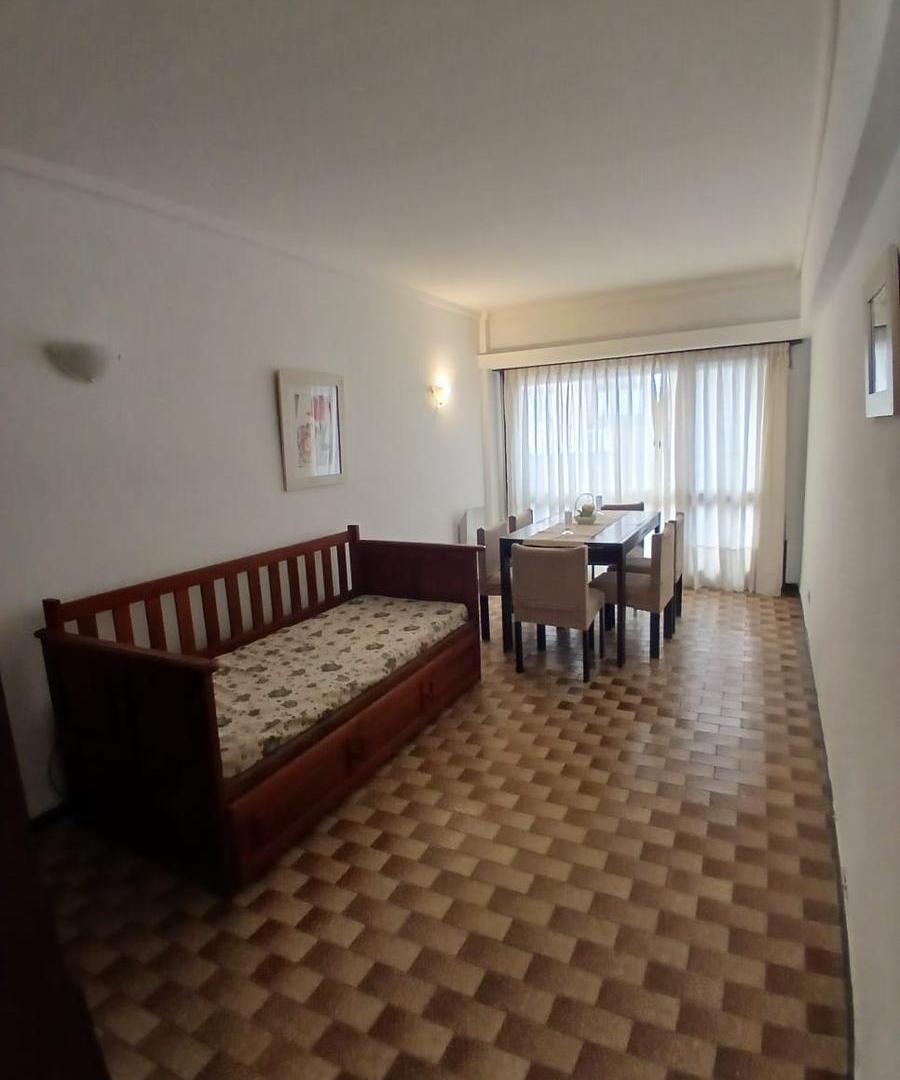 Foto de Alquiler de departamento - 2 ambientes - A la calle - Terminal vieja, imagen 1