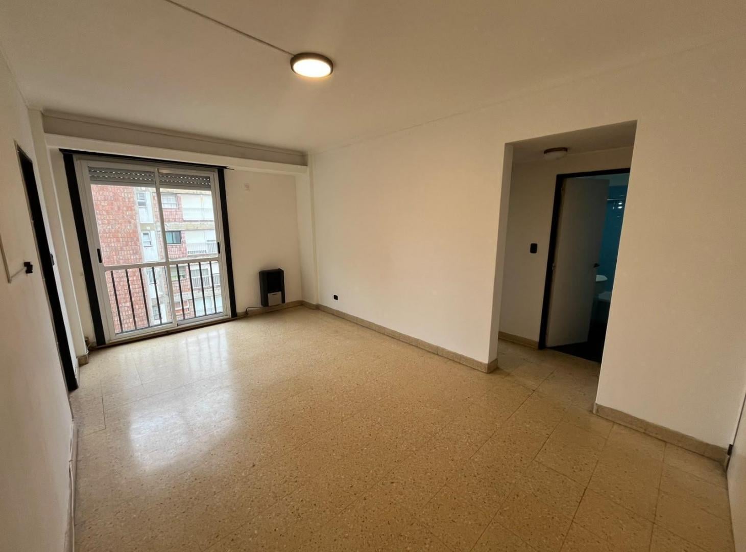 Foto de Alquiler de departamento - 2 ambientes con dep. - Al cfte - Centro, imagen 1