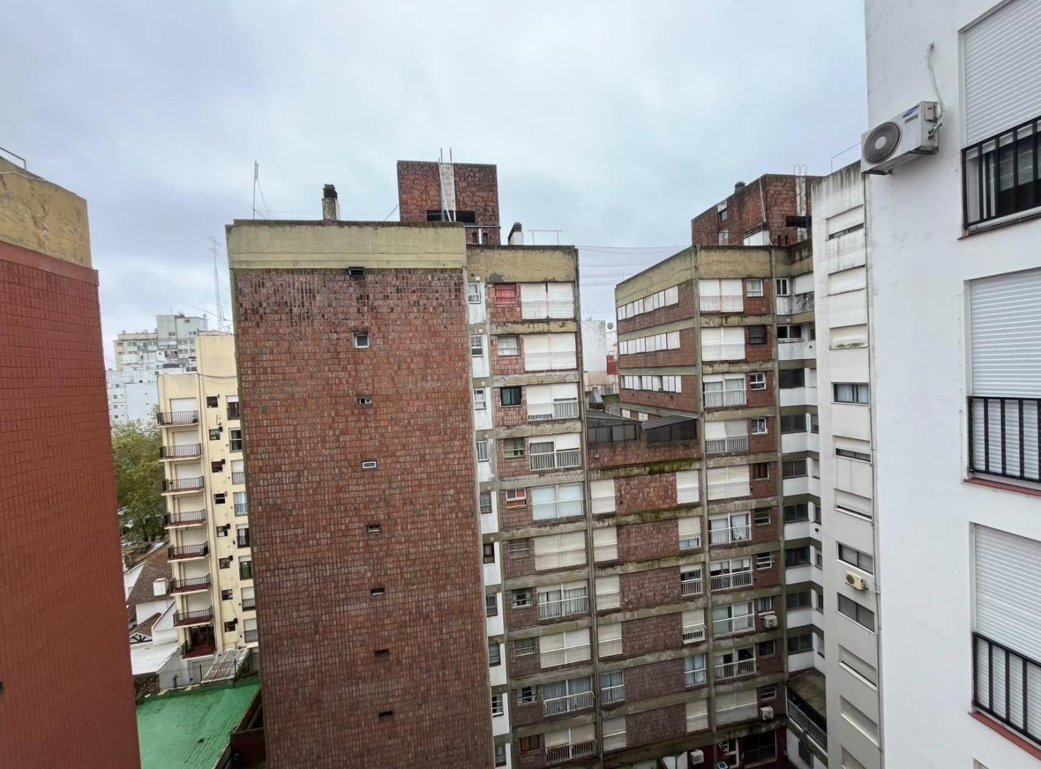 Foto de Alquiler de departamento - 2 ambientes con dep. - Al cfte - Centro, imagen 5