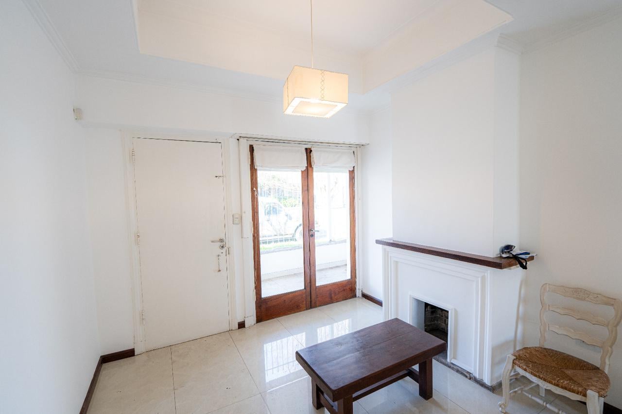Foto de Venta de chalet 4 ambientes + 2 deptos - Corrientes 4000 - Chauvin, imagen 1
