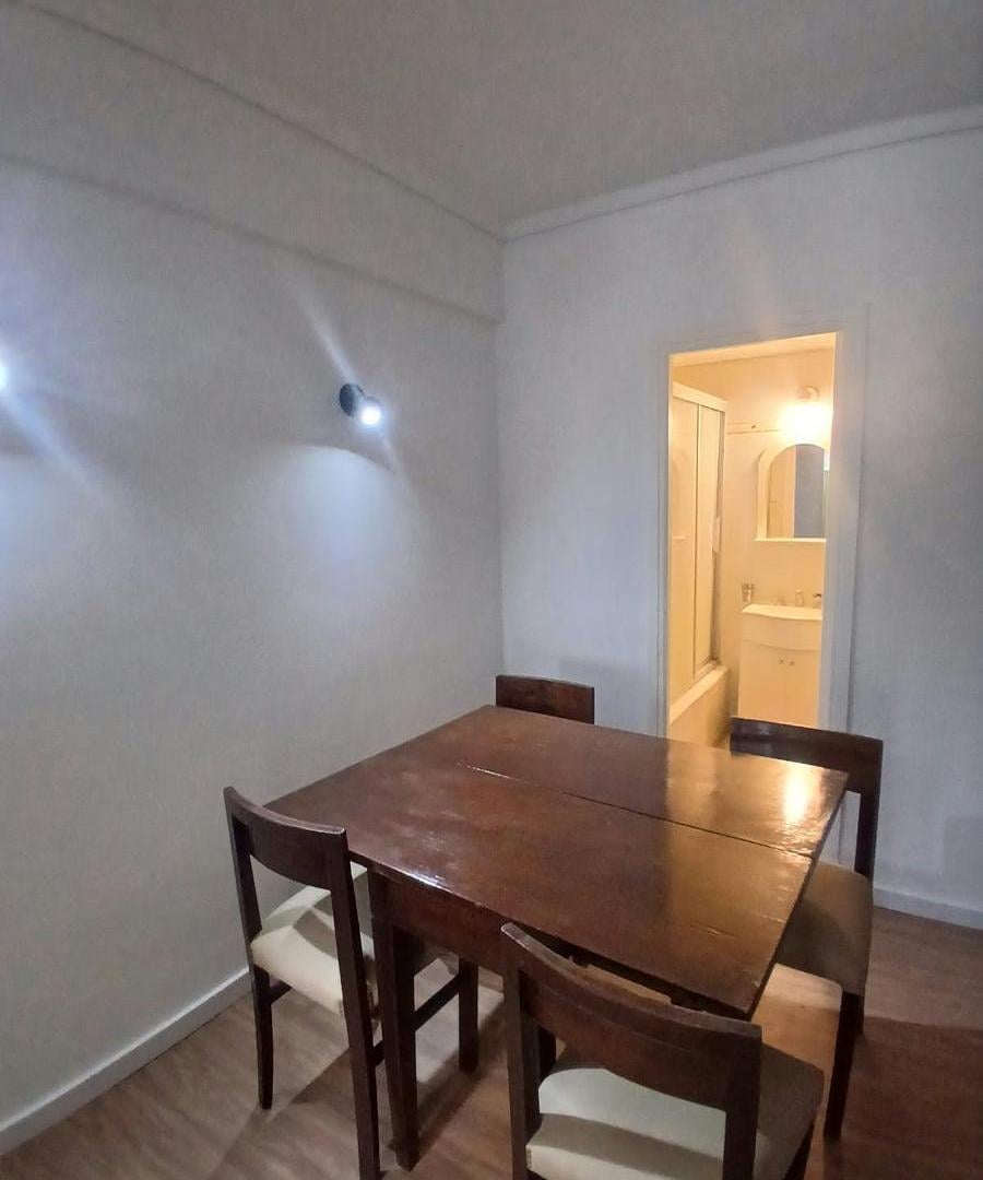 Foto de Venta de departamento 1 ambiente dividido - A la calle - Con balcón, imagen 3