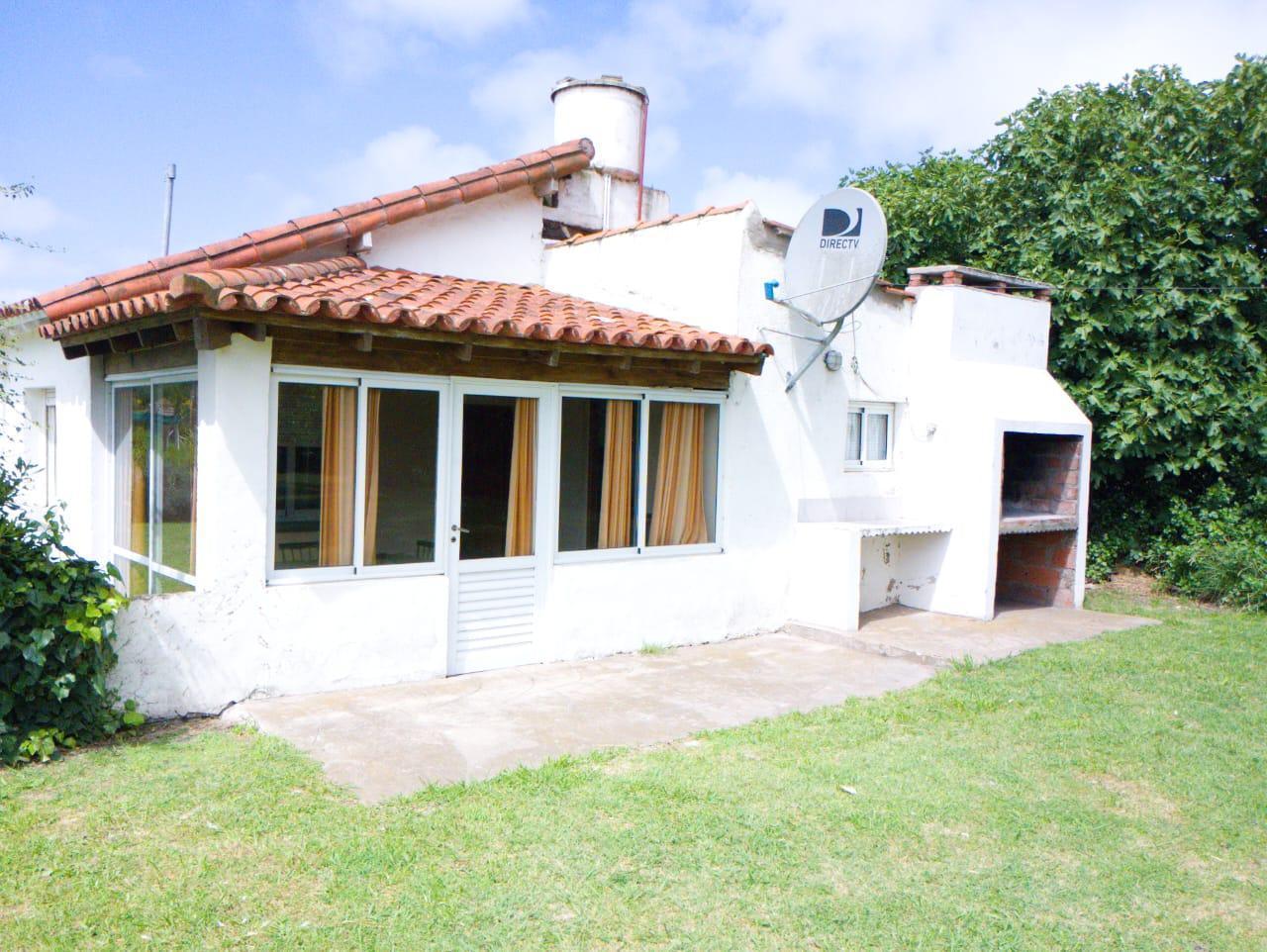 Foto de Venta casa de 4 ambientes - 35 entre 98 y 100 - Mar del Sud, imagen 2