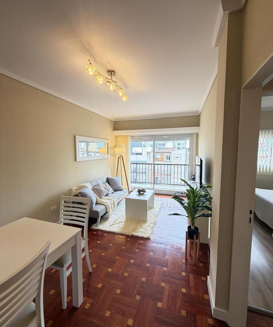 Foto de Venta de departamento - 3 ambientes - Lateral - Con balcón - Centro, imagen 1