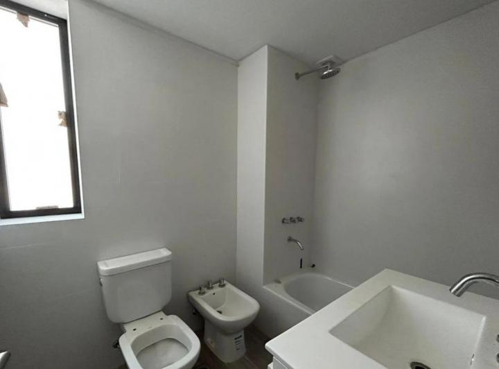 Alquilo Dpto en Calle Santiago 1 dormitorio 5