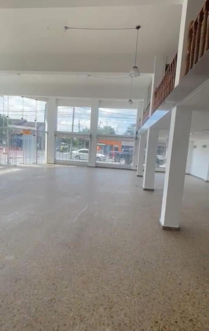 Foto de Imponente Local Sobre Bme Mitre ., imagen 1