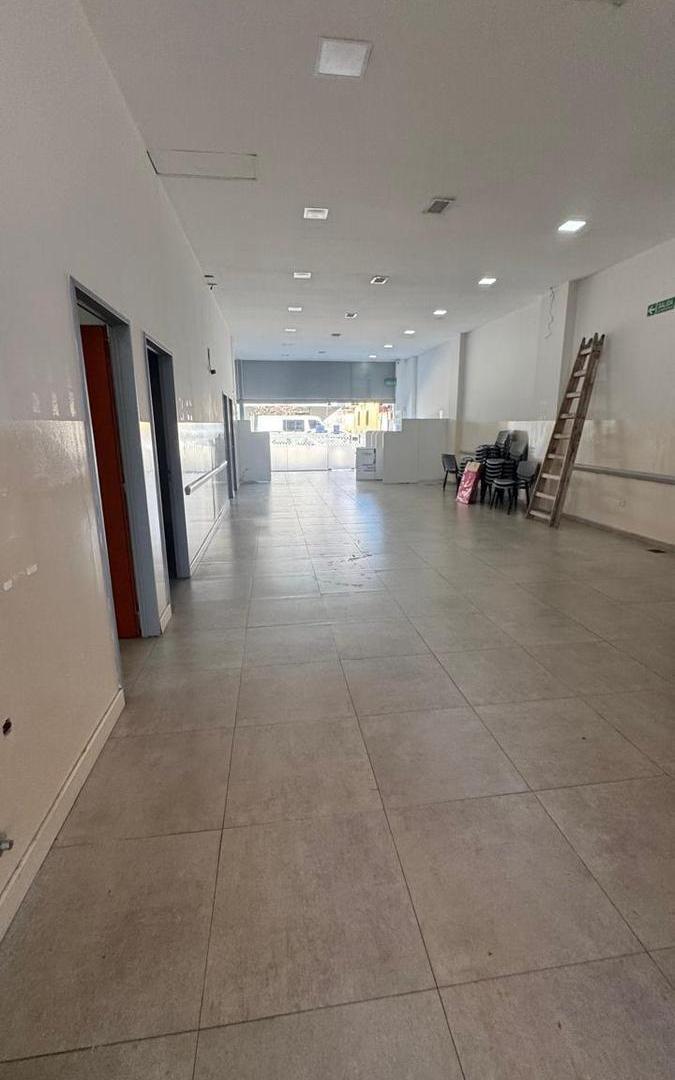 Foto de Local de dos Plantas.-, imagen 4