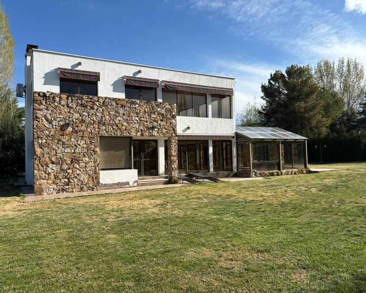 Casa 4 Ambientes 2 Dorm.. | Barrio Privado Vistalba Country 4