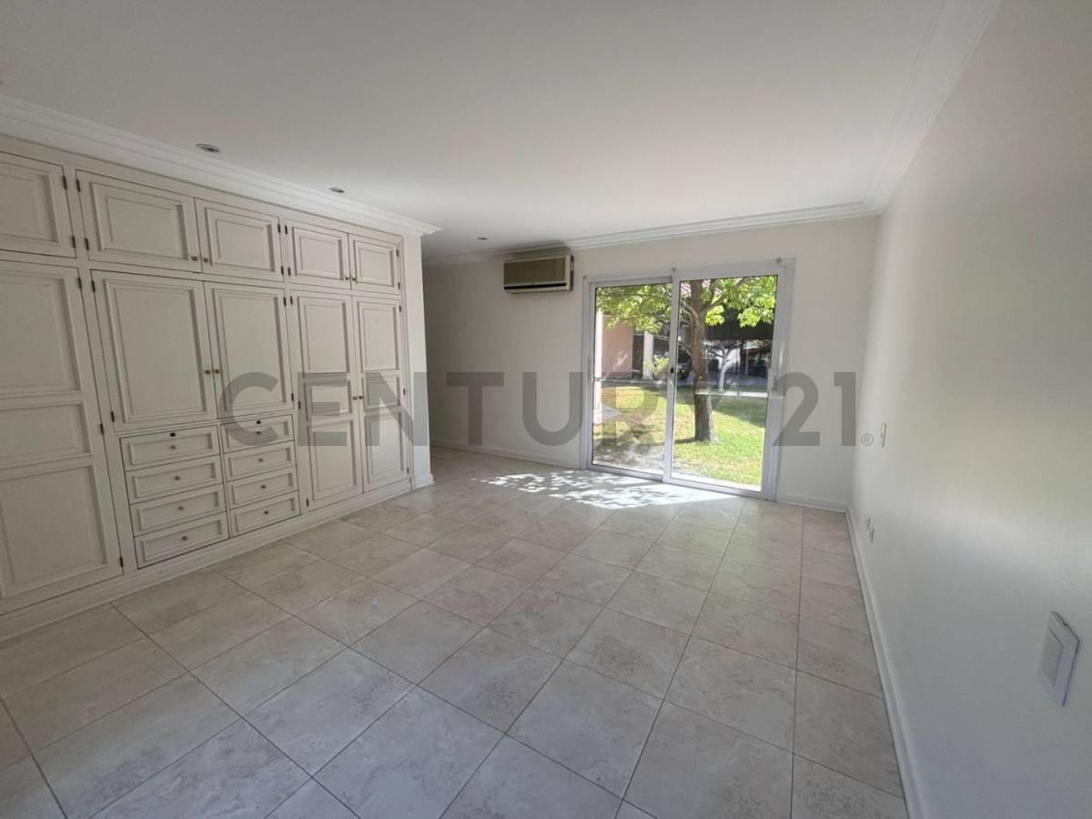 Inmoandes Sas Ofrece en Venta Una Casa, Ubicada en Barrio Privado Club de Campo, en El Departamen. 3