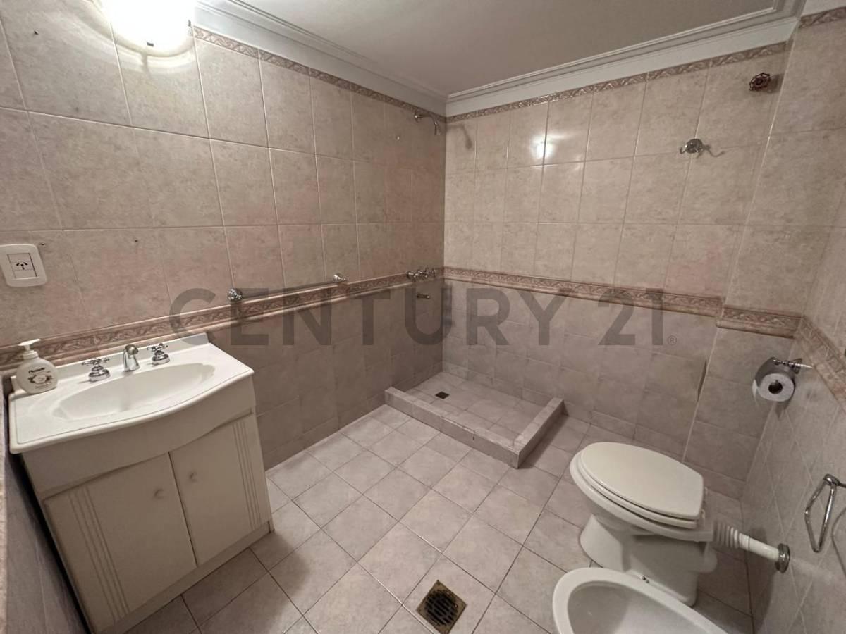 Foto de GRAN CASA EN VENTA EN QUINTA SECCION, imagen 2