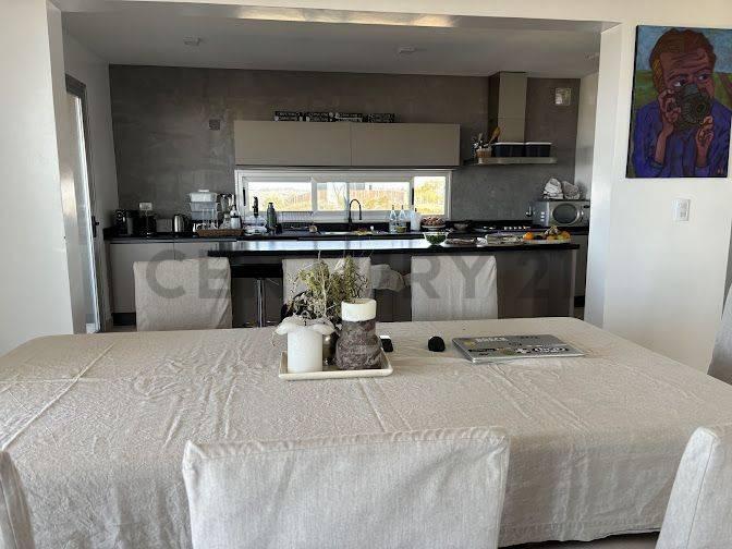 Casa en Venta Barrio Aguaribay 3