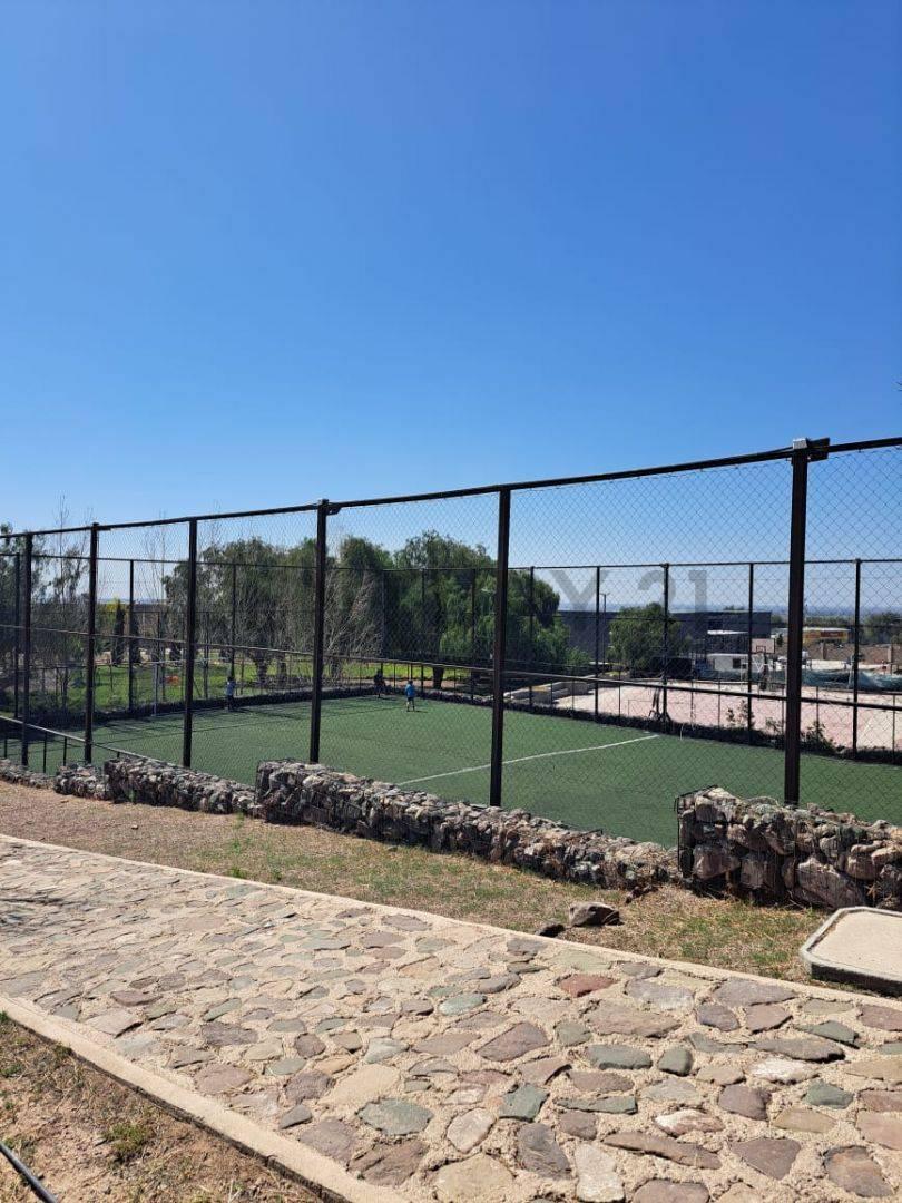 C21 Inmoandes Ofrece en Venta Lote de 425 m 2 en Barrio Privado La Bastilla, Una de Las Zonas m. 2
