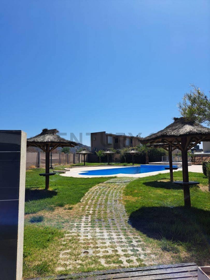 C21 Inmoandes Ofrece en Venta Lote de 425 m 2 en Barrio Privado La Bastilla, Una de Las Zonas m. 4
