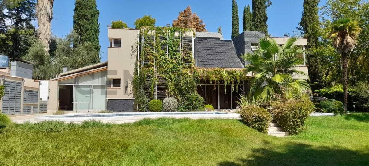Hermosa Casa de Categoria en La Puntilla 3