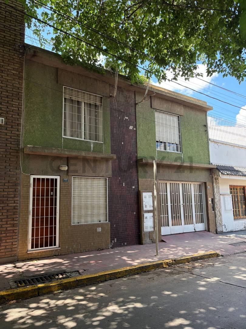 EN VENTA-CASA EN EL BARRIO BOMBAL