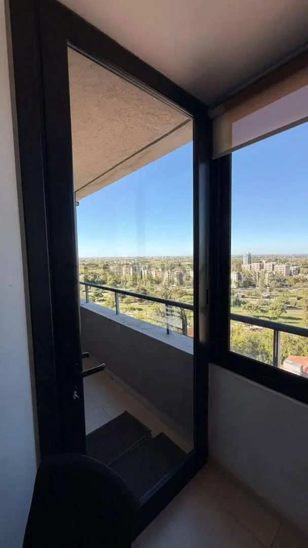 EDIFICIO ATHENEA PARK - DEPTO 1 DORMITORIO 4
