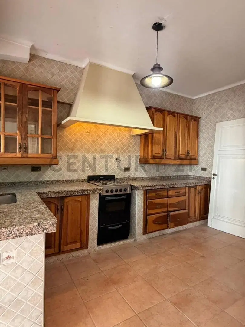 CASA EN ALQUILER, QUINTA SECCIÓN 8