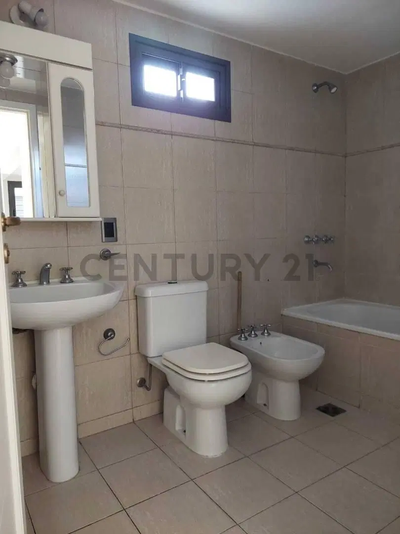 DEPARTAMENTO 5TA SECCION - ALQUILER 3