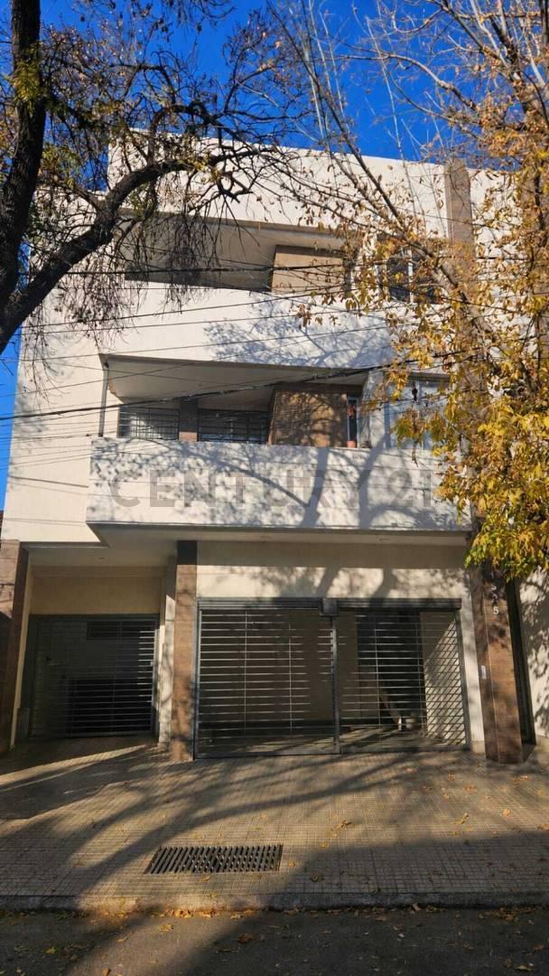 OPORTUNIDAD DEPARTAMENTO BARRIO BOMBAL CON COCHERA