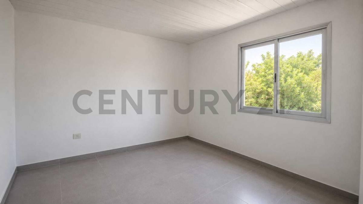 Foto de OPORTUNIDAD DEPARTAMENTO BARRIO BOMBAL CON COCHERA, imagen 2