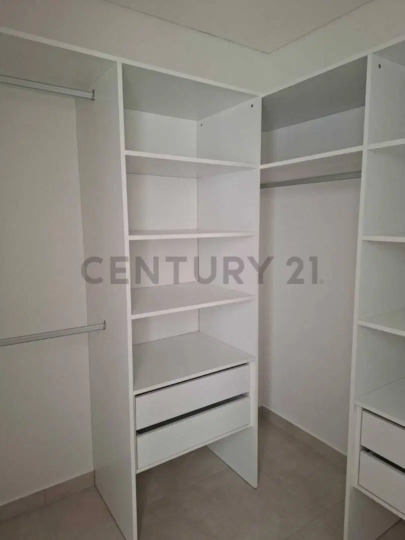 Exclusiva casa a estrenar de categoría en Barrio Privado La Bastilla 2