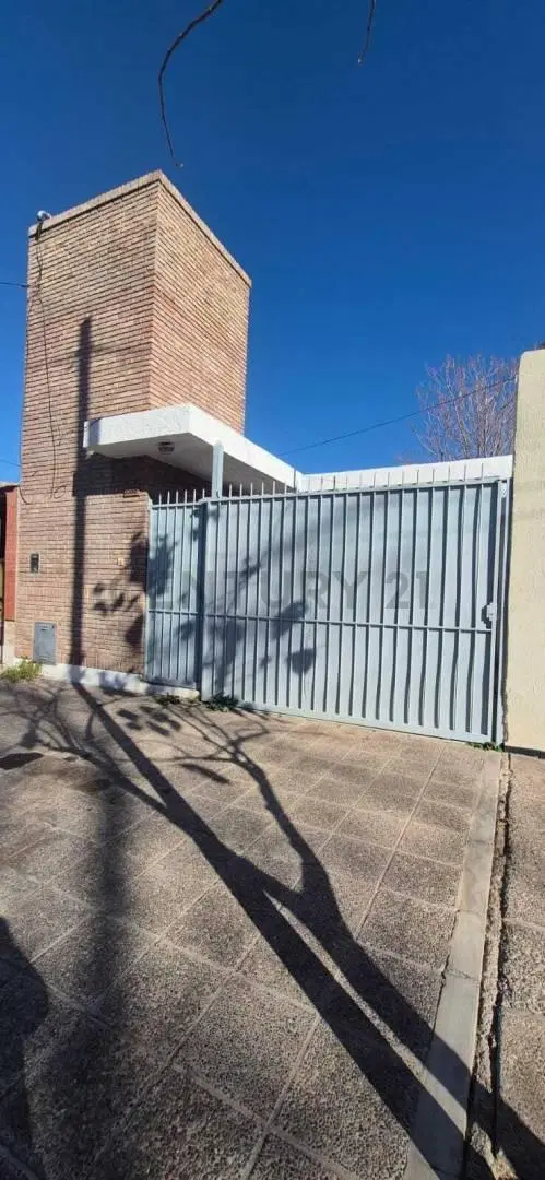 Casa en Alquiler – 25 de Mayo 3300, Ciudad de Mendoza 2