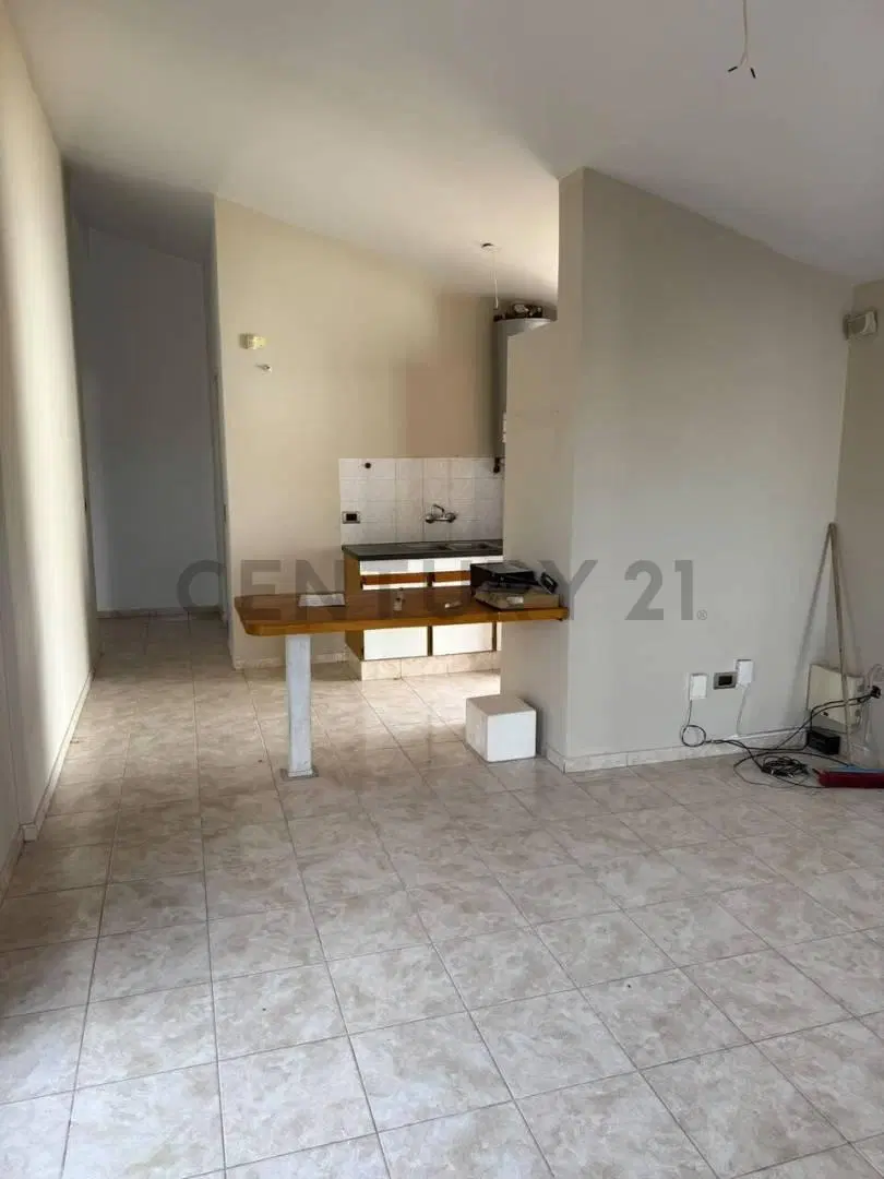 Casa en alquiler para uso comercial con GODOY CRUZ 2