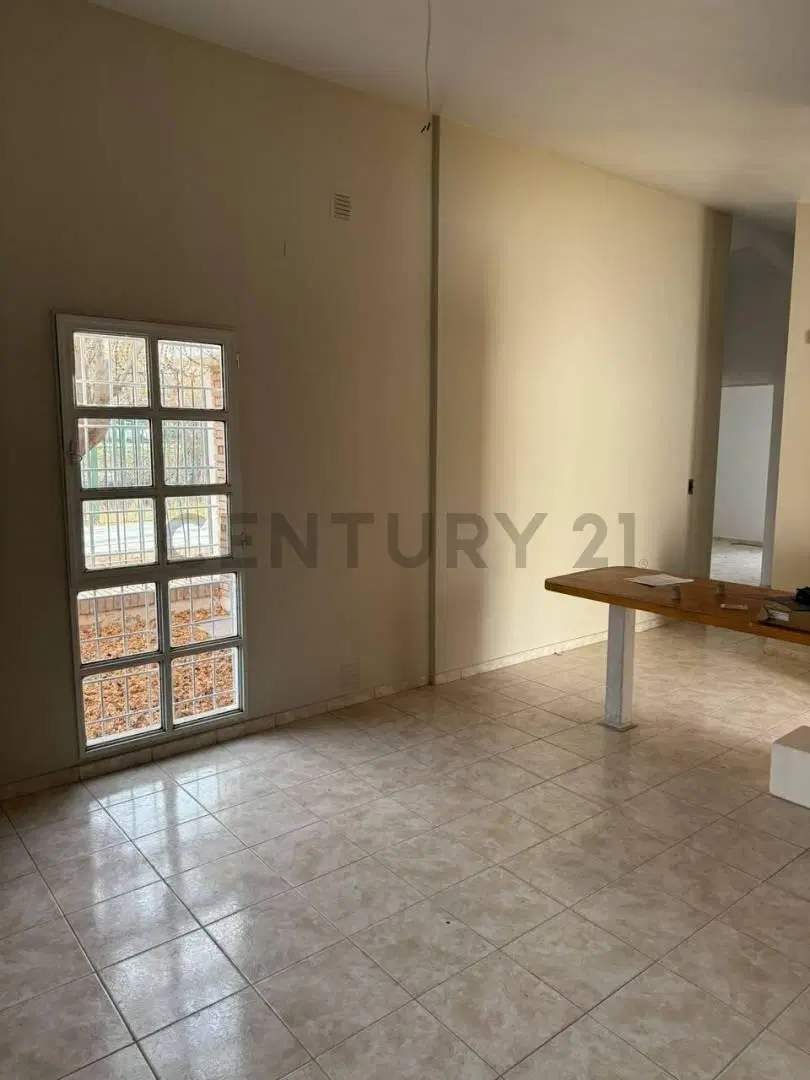 Casa en alquiler para uso comercial con GODOY CRUZ 5