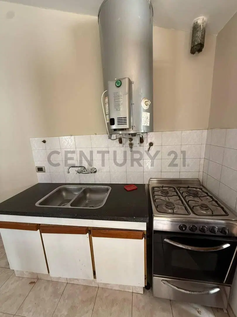 Casa en alquiler para uso comercial con GODOY CRUZ 3