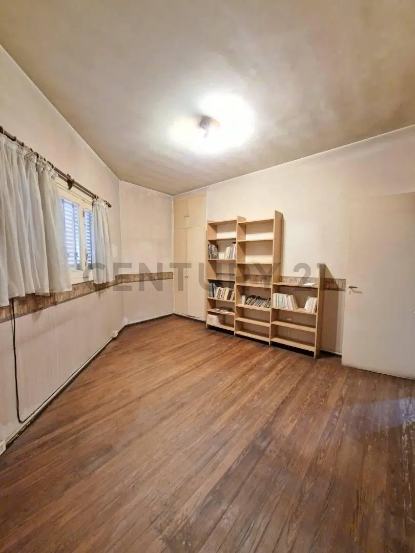 C21 Inmoandes VENDE CASA ESQUINA en Exclusiva Zona de Godoy Cruz (Bombal Sur) 8