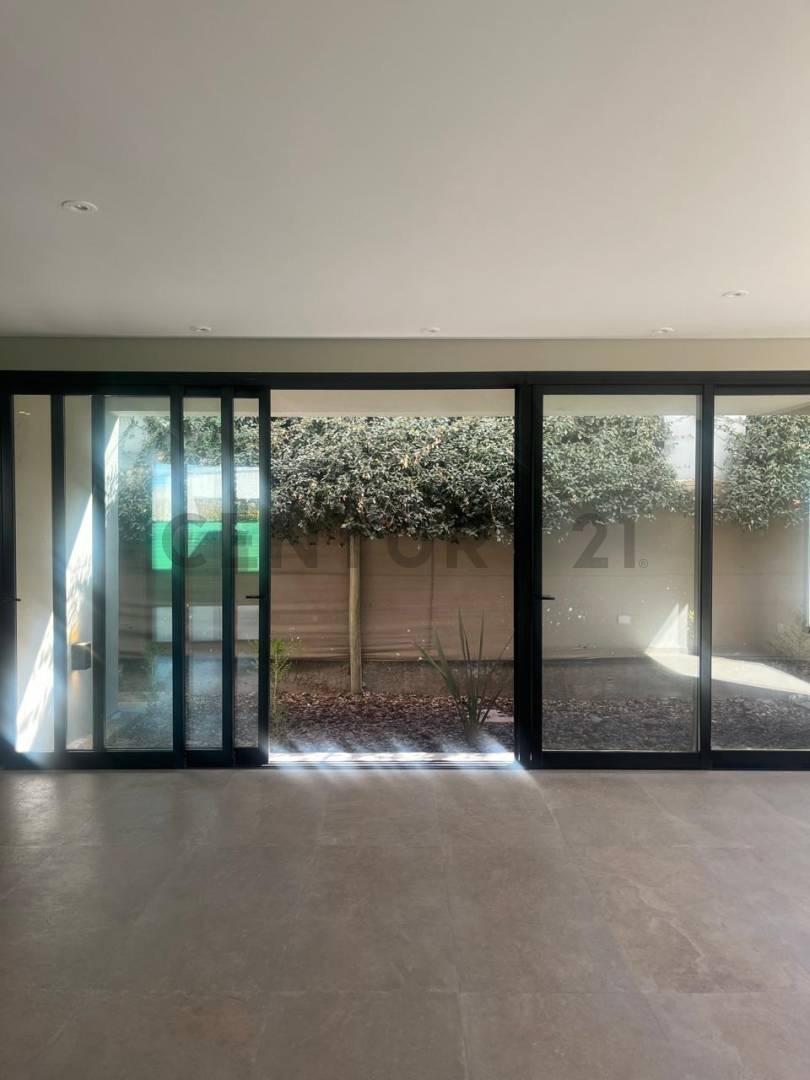 Foto de CASA PREMIUM EN VENTA BARRIO PRIVADO "TIERRAS ALTAS"LUJAN DE CUYO, imagen 2