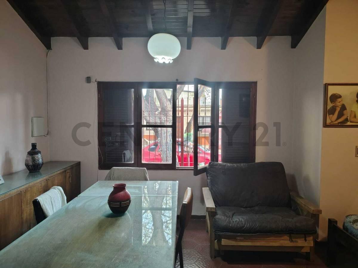 Foto de EXCELENTE CASA EN CALLE MAIPU DE CIUDAD MENDOZA + CASA INDEPENDIENTE, imagen 3